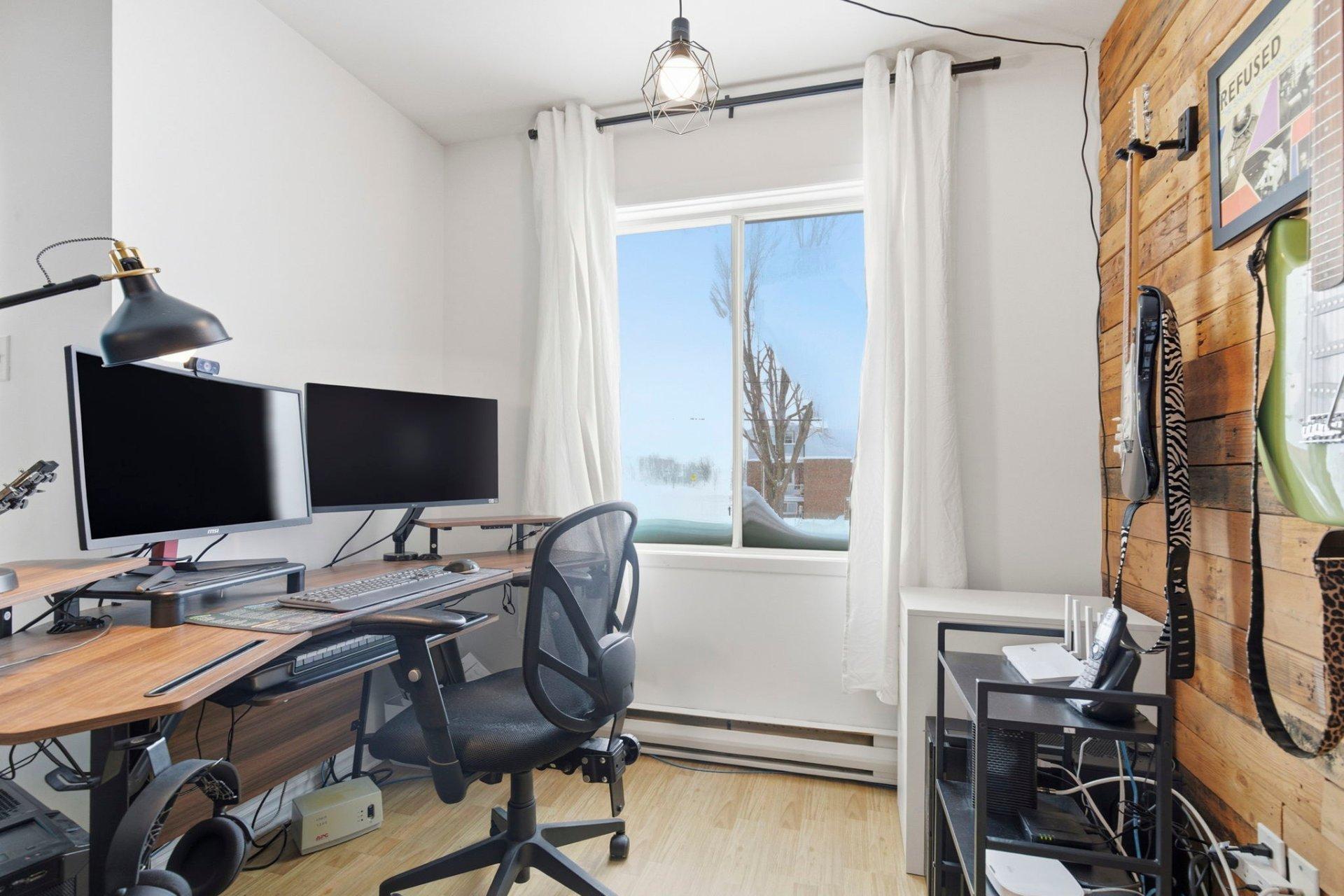 









142


Rue Lafrance O.

, 202,
Saint-Basile-le-Grand,




QC
J6N1P8

