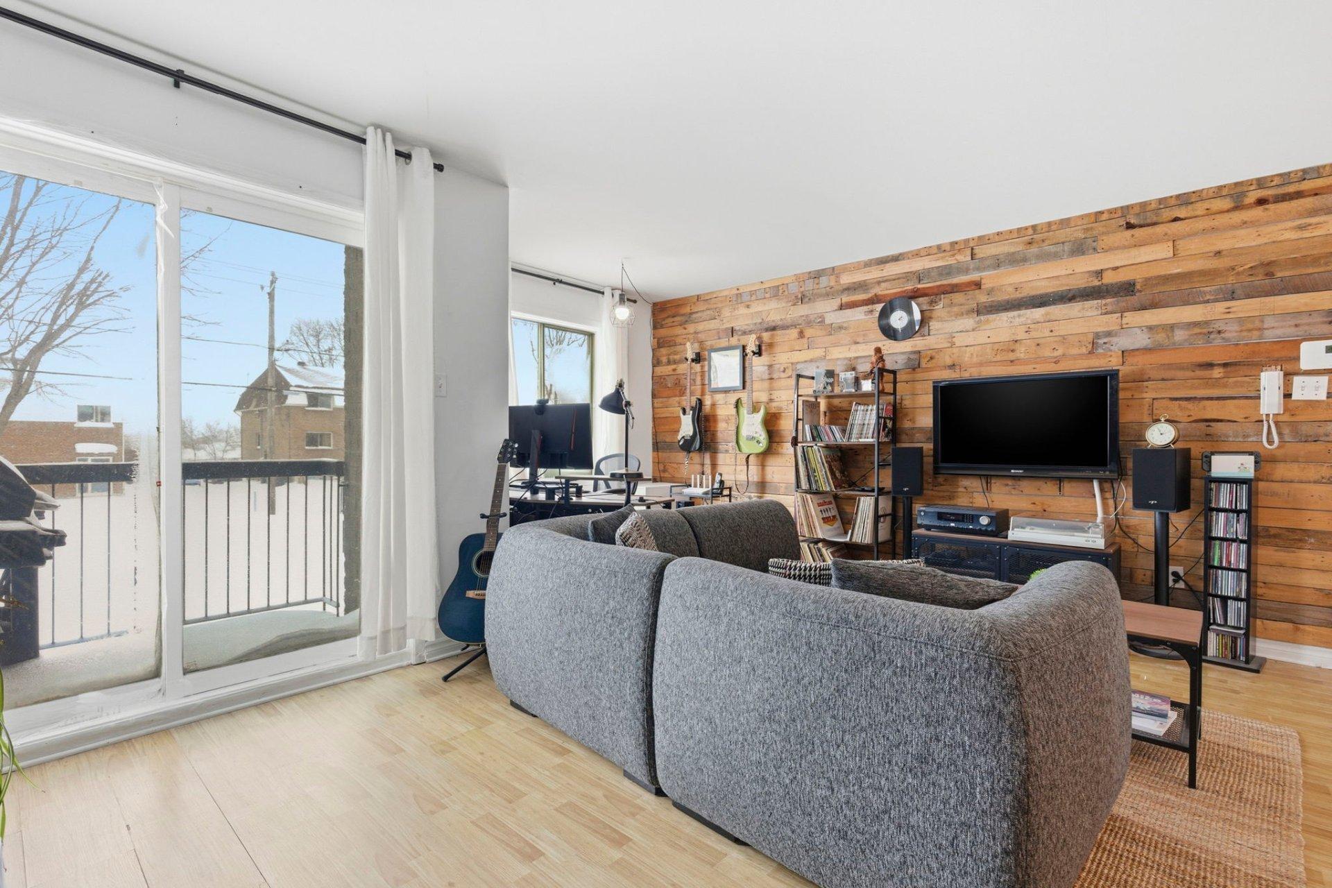 









142


Rue Lafrance O.

, 202,
Saint-Basile-le-Grand,




QC
J6N1P8

