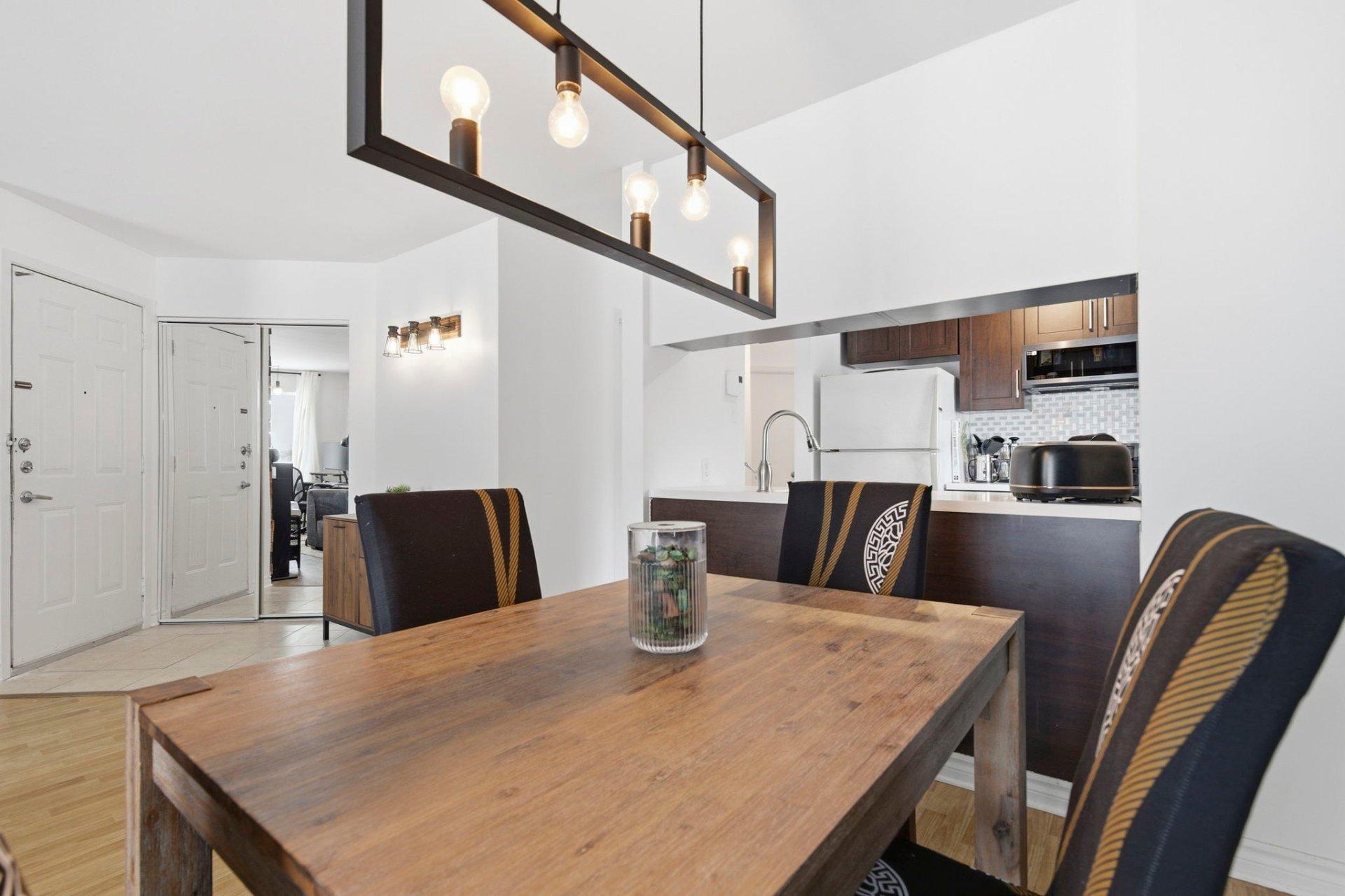 









142


Rue Lafrance O.

, 202,
Saint-Basile-le-Grand,




QC
J6N1P8


