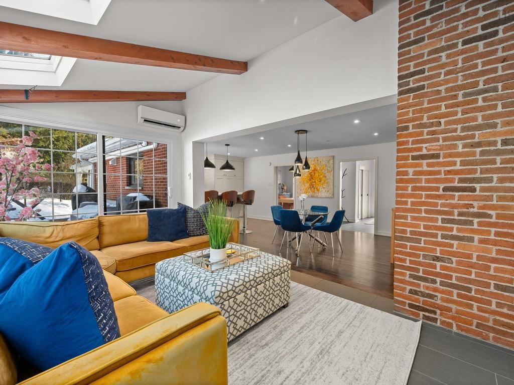 












523 Francklyn Street

,
Halifax,




NS
B3H 3B2

