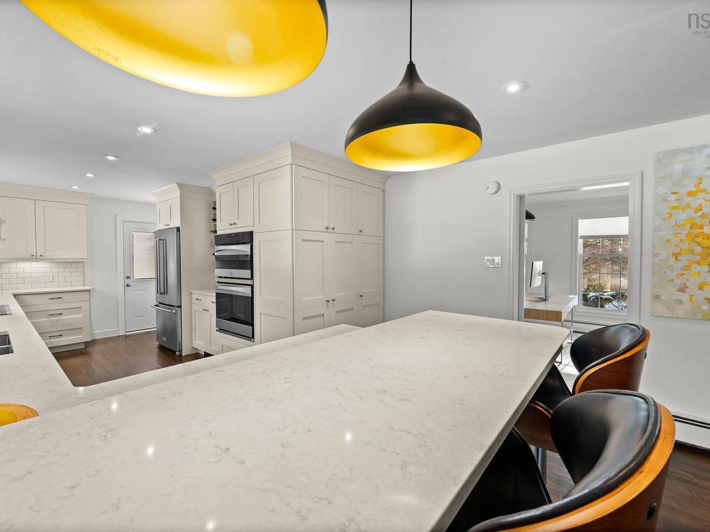 












523 Francklyn Street

,
Halifax,




NS
B3H 3B2

