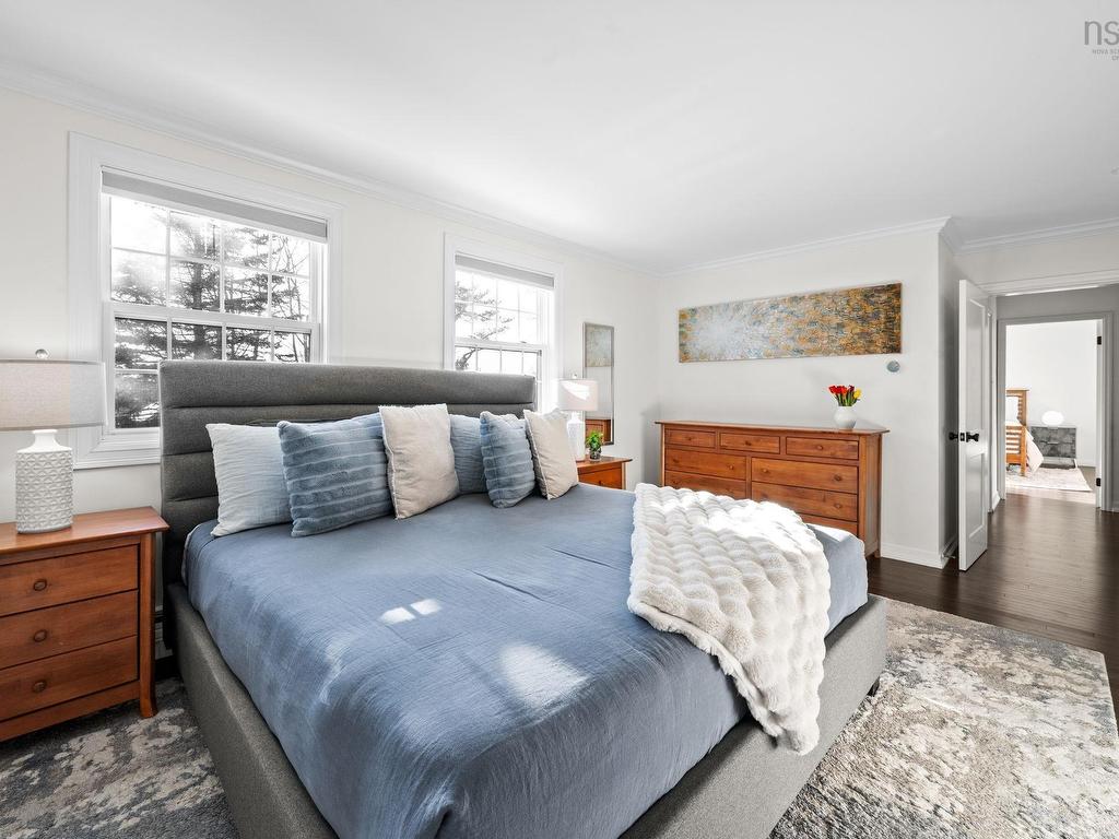 












523 Francklyn Street

,
Halifax,




NS
B3H 3B2

