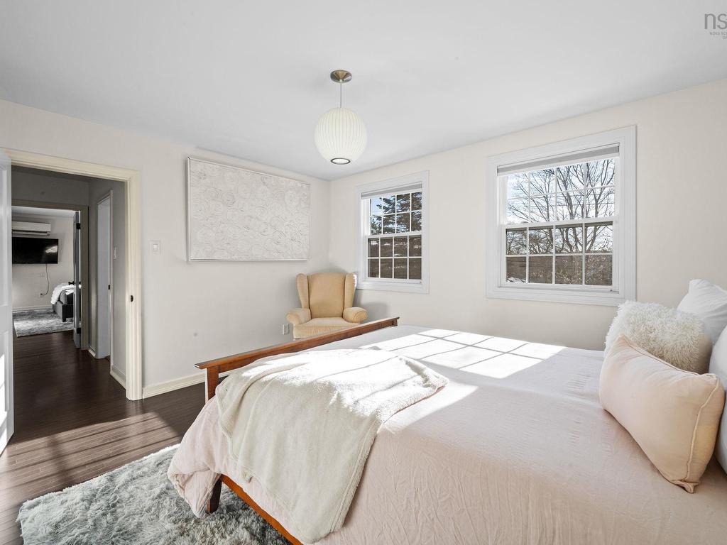 












523 Francklyn Street

,
Halifax,




NS
B3H 3B2

