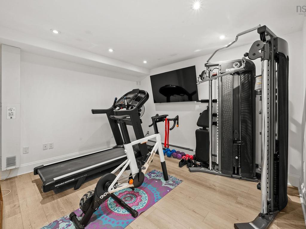 












523 Francklyn Street

,
Halifax,




NS
B3H 3B2

