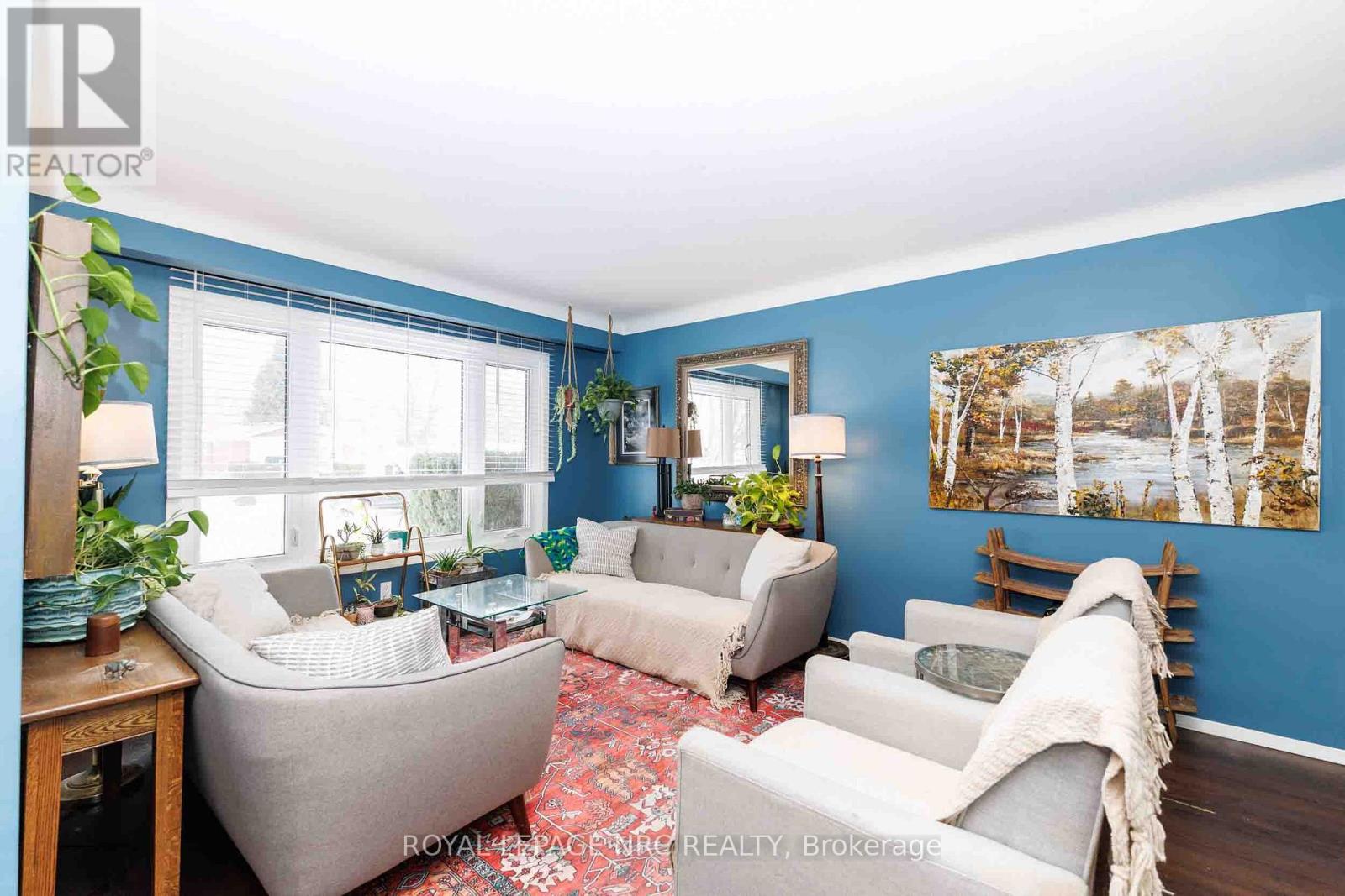 












6 CROYDON DRIVE

,
St. Catharines (Lakeshore),




Ontario
L2M1J2

