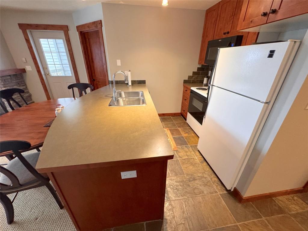 









4559


Timberline

Crescent, 115,
Fernie,




BC
V0B 1M6

