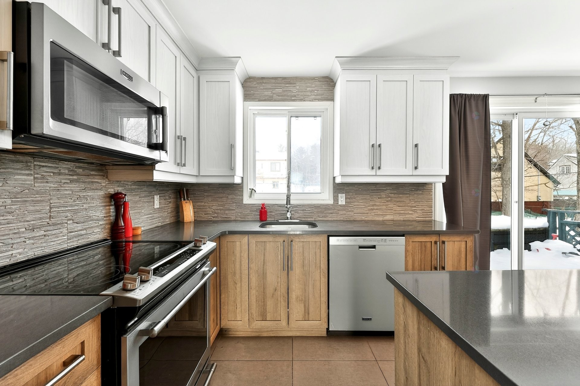 









147


Rue Leclerc

,
Sainte-Anne-des-Plaines,




QC
J5N2G7


