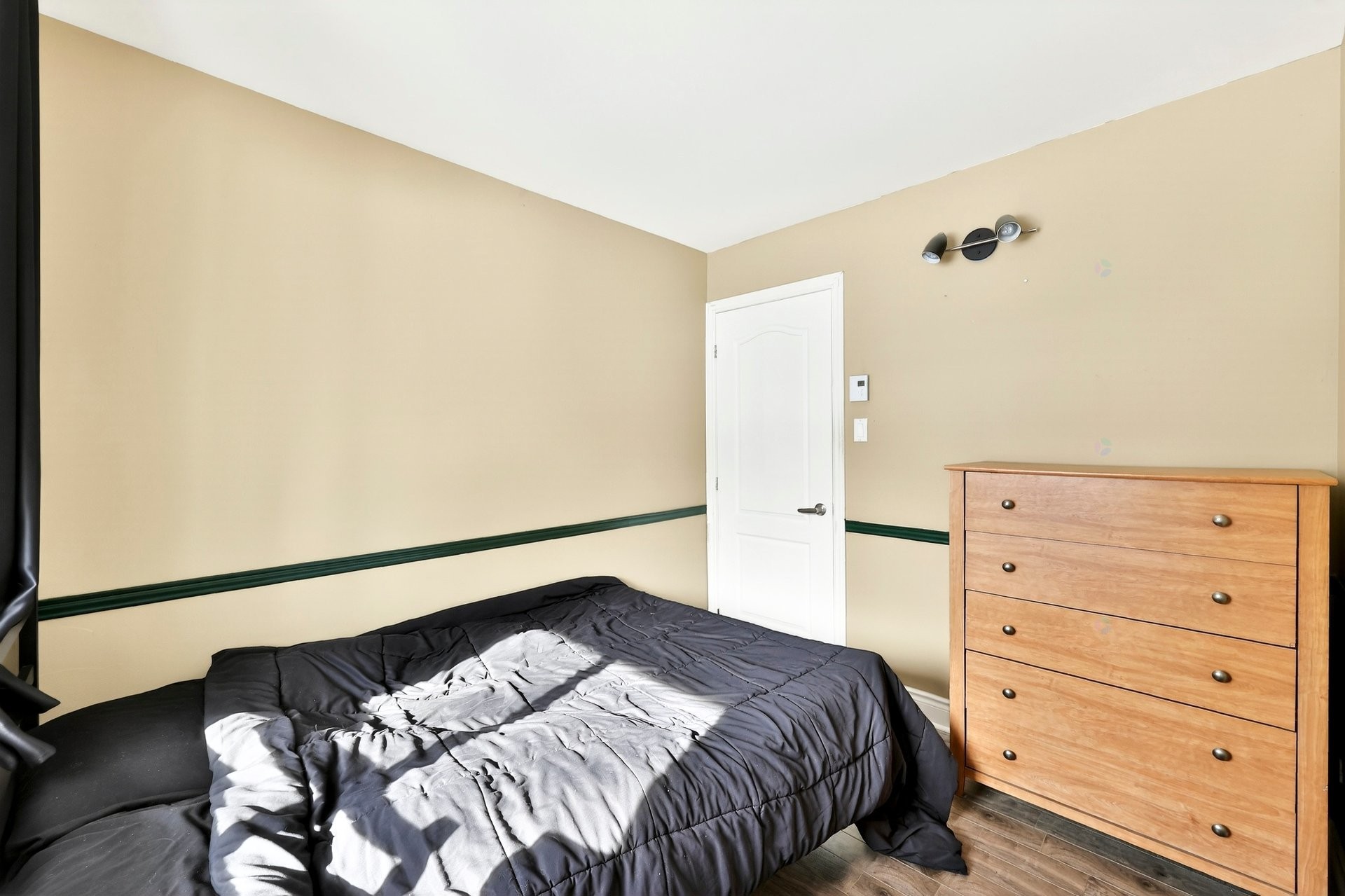 









147


Rue Leclerc

,
Sainte-Anne-des-Plaines,




QC
J5N2G7

