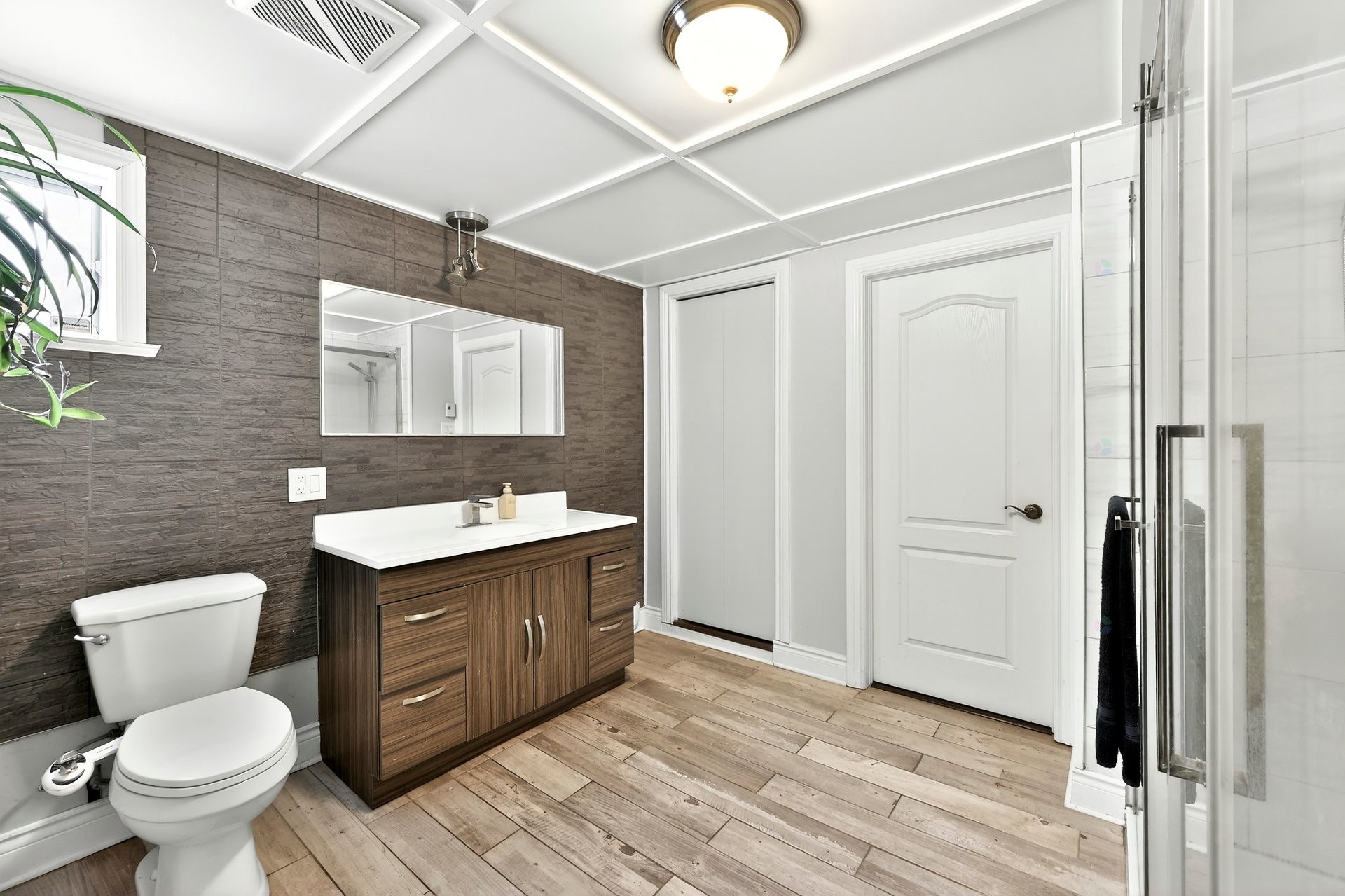 









147


Rue Leclerc

,
Sainte-Anne-des-Plaines,




QC
J5N2G7

