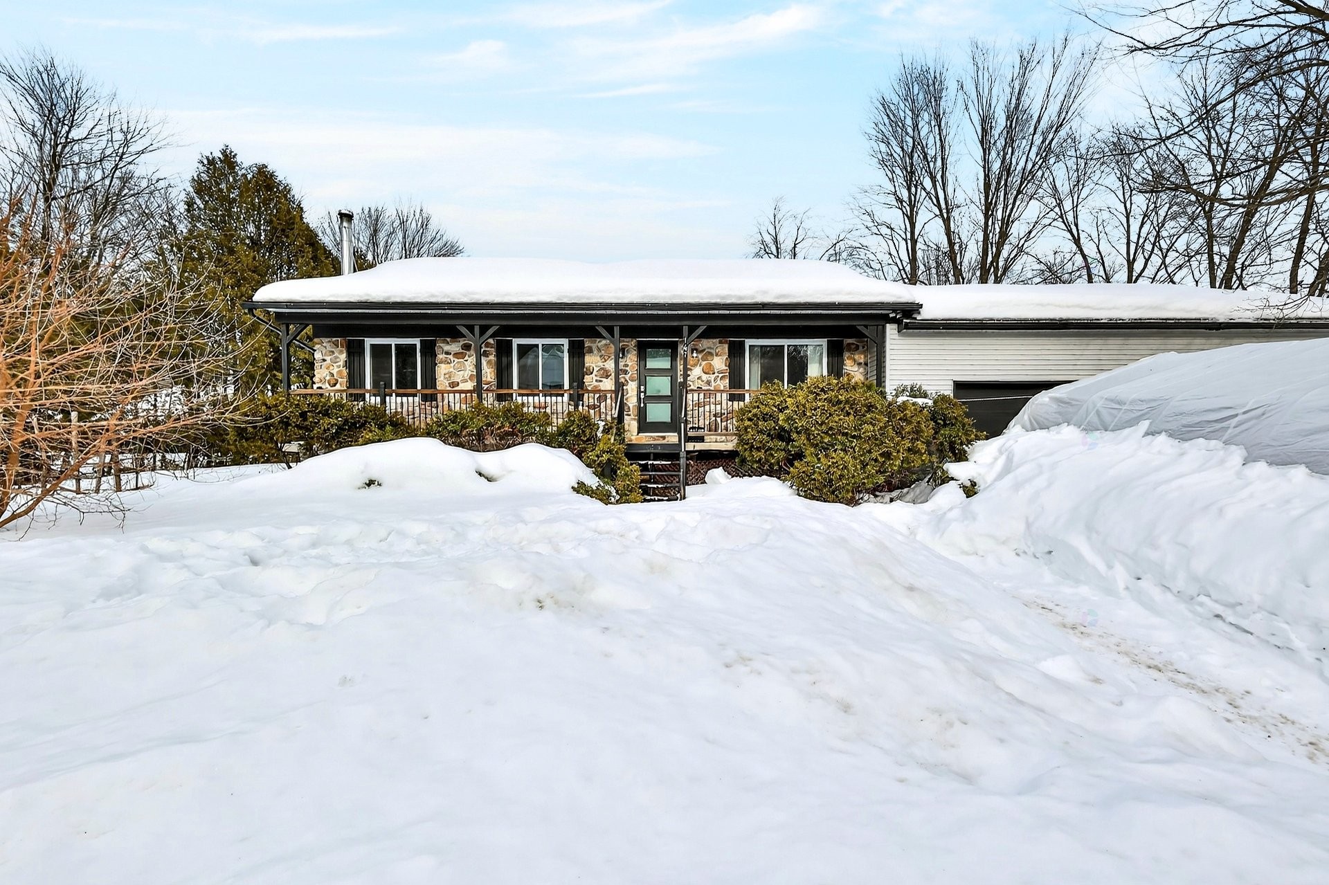 









147


Rue Leclerc

,
Sainte-Anne-des-Plaines,




QC
J5N2G7

