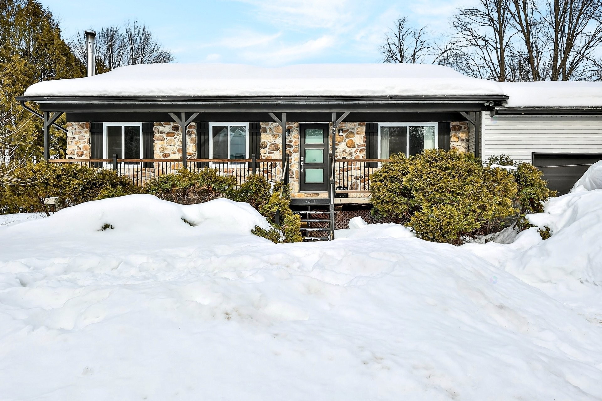 









147


Rue Leclerc

,
Sainte-Anne-des-Plaines,




QC
J5N2G7

