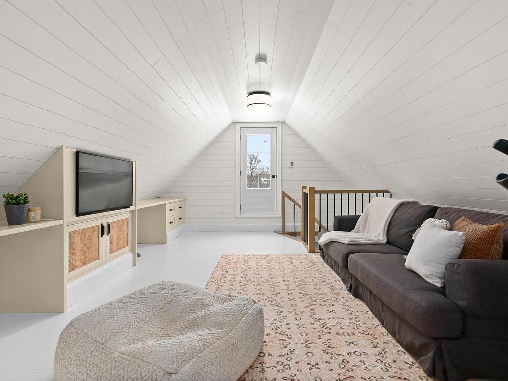 












6029 Inglis Street

,
Halifax,




NS
B3H 1K9

