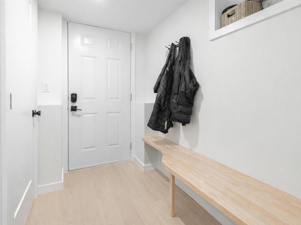 












6029 Inglis Street

,
Halifax,




NS
B3H 1K9

