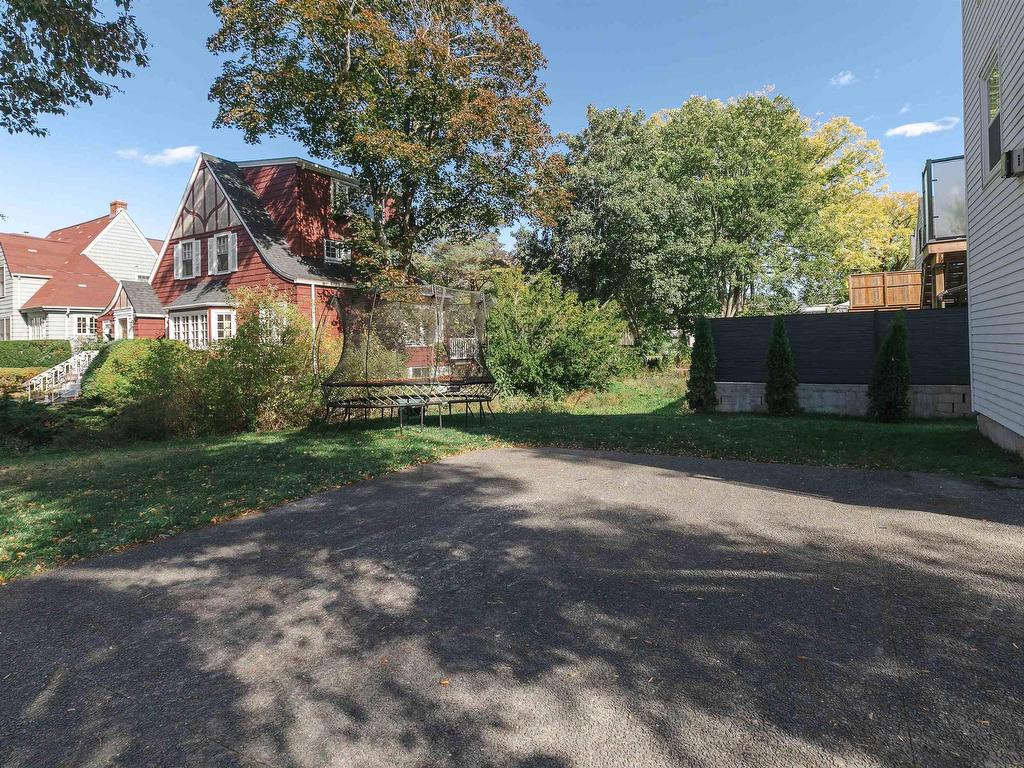 












6029 Inglis Street

,
Halifax,




NS
B3H 1K9

