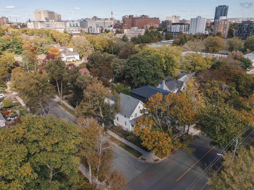 












6029 Inglis Street

,
Halifax,




NS
B3H 1K9

