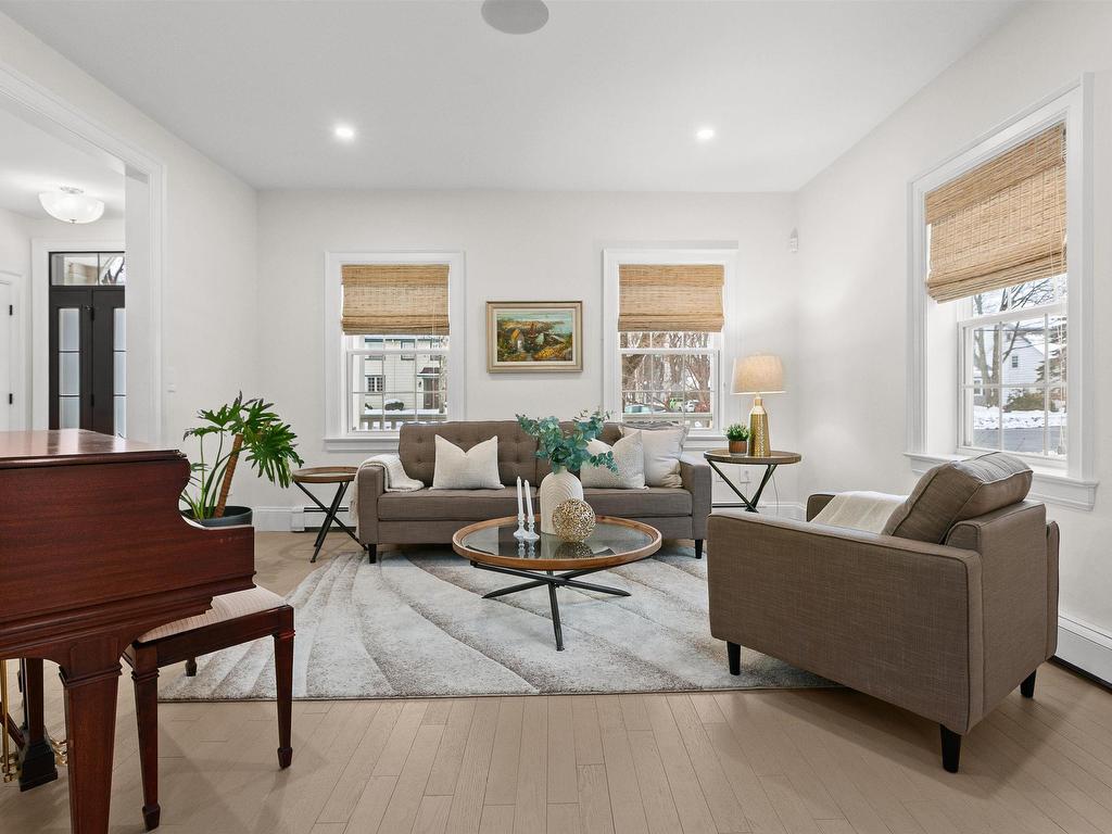












6029 Inglis Street

,
Halifax,




NS
B3H 1K9

