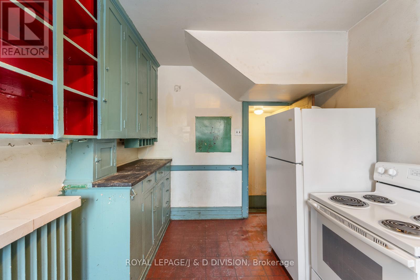 












64 HEATHDALE ROAD

,
Toronto,




Ontario
M6C1M8

