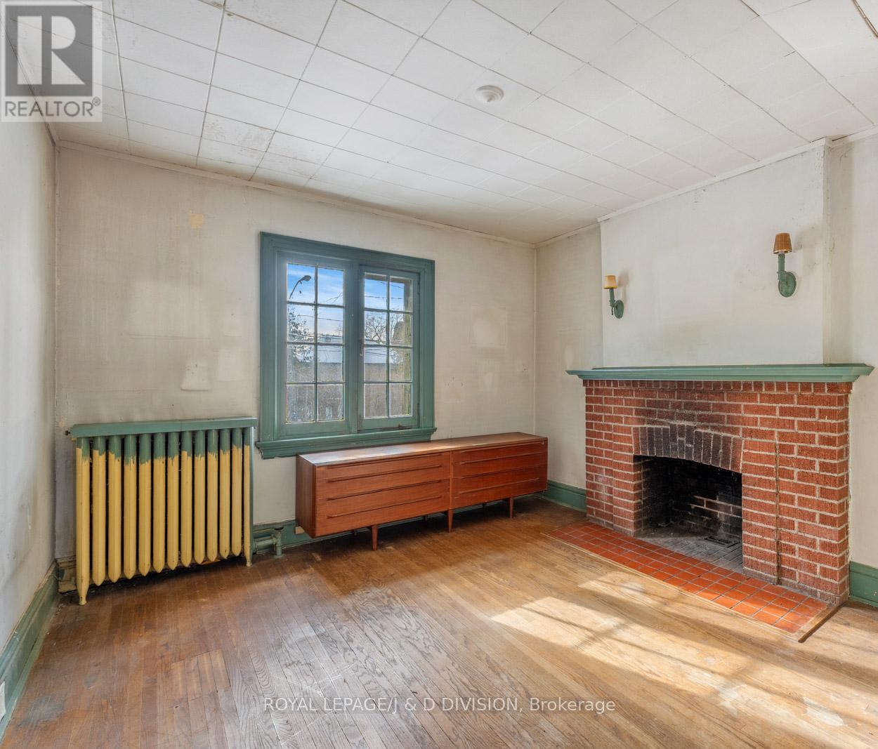 












64 HEATHDALE ROAD

,
Toronto,




Ontario
M6C1M8

