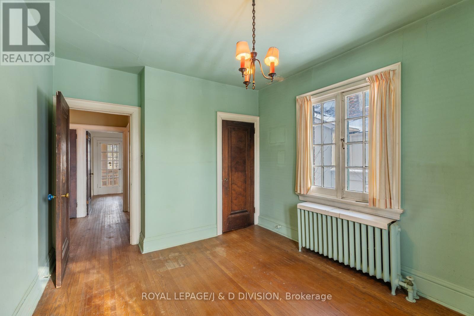 












64 HEATHDALE ROAD

,
Toronto,




Ontario
M6C1M8

