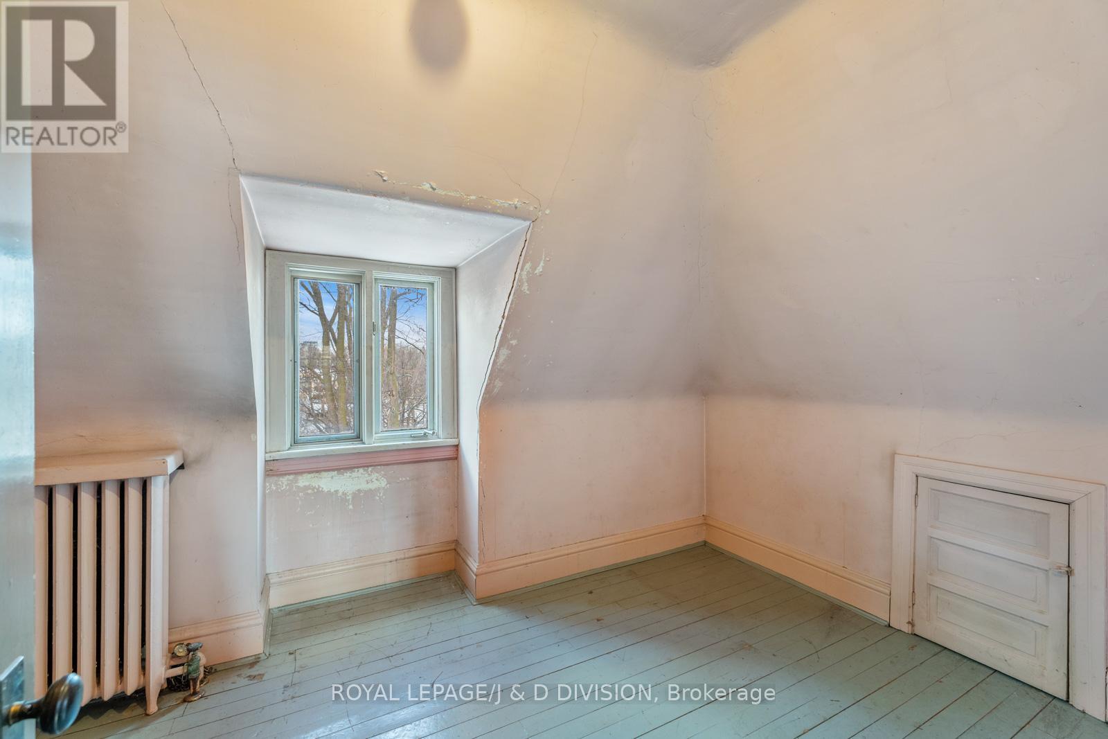 












64 HEATHDALE ROAD

,
Toronto,




Ontario
M6C1M8

