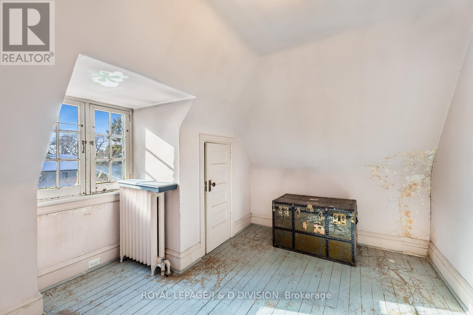 












64 HEATHDALE ROAD

,
Toronto,




Ontario
M6C1M8

