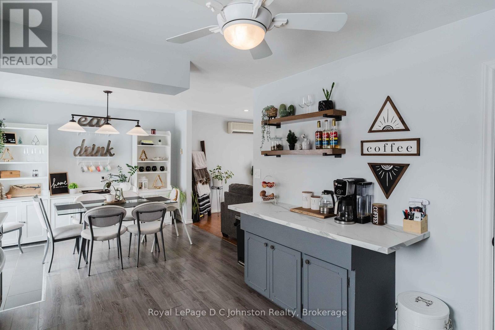 












33 ALICE STREET

,
South Bruce Peninsula,




Ontario
N0H1A0

