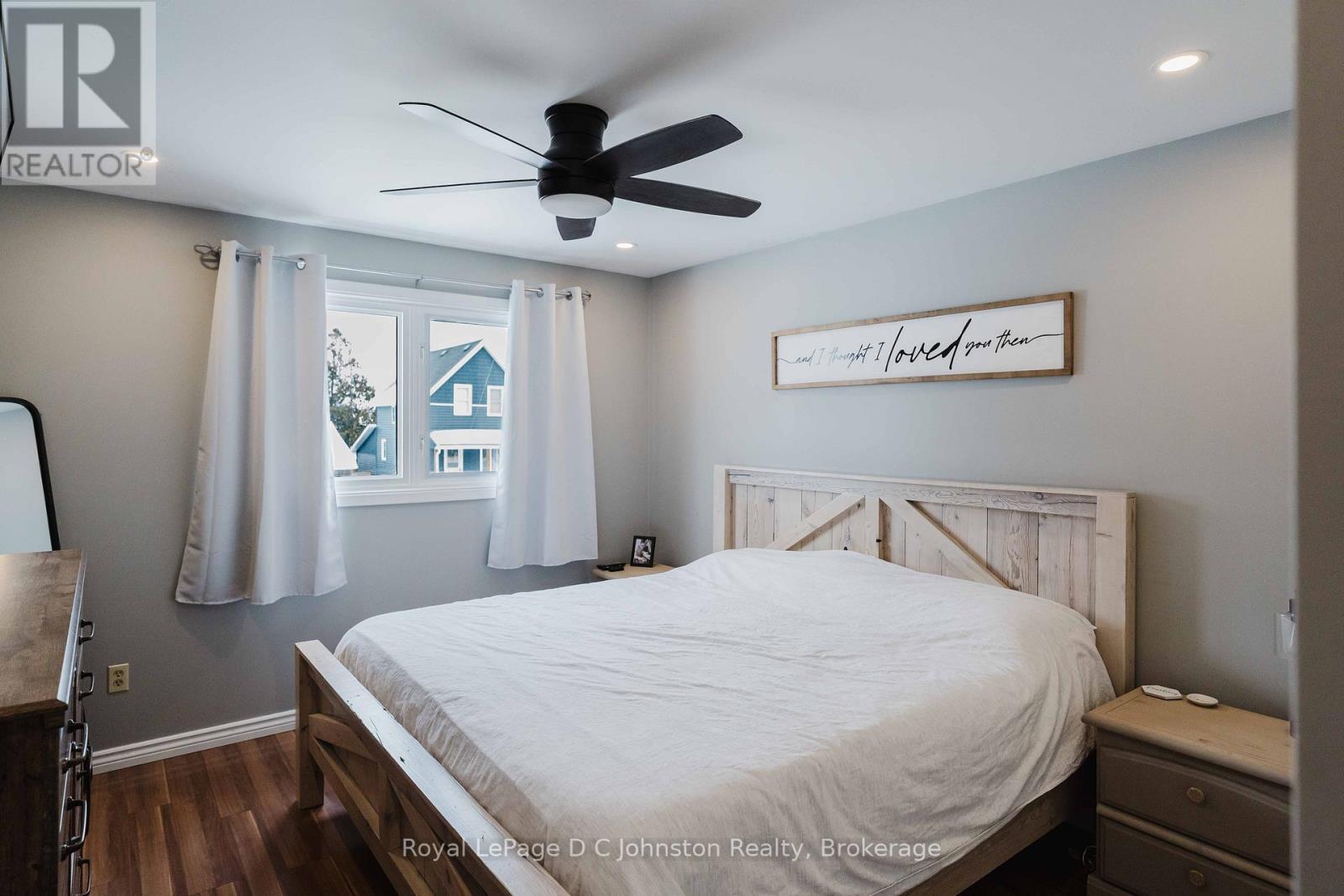 












33 ALICE STREET

,
South Bruce Peninsula,




Ontario
N0H1A0

