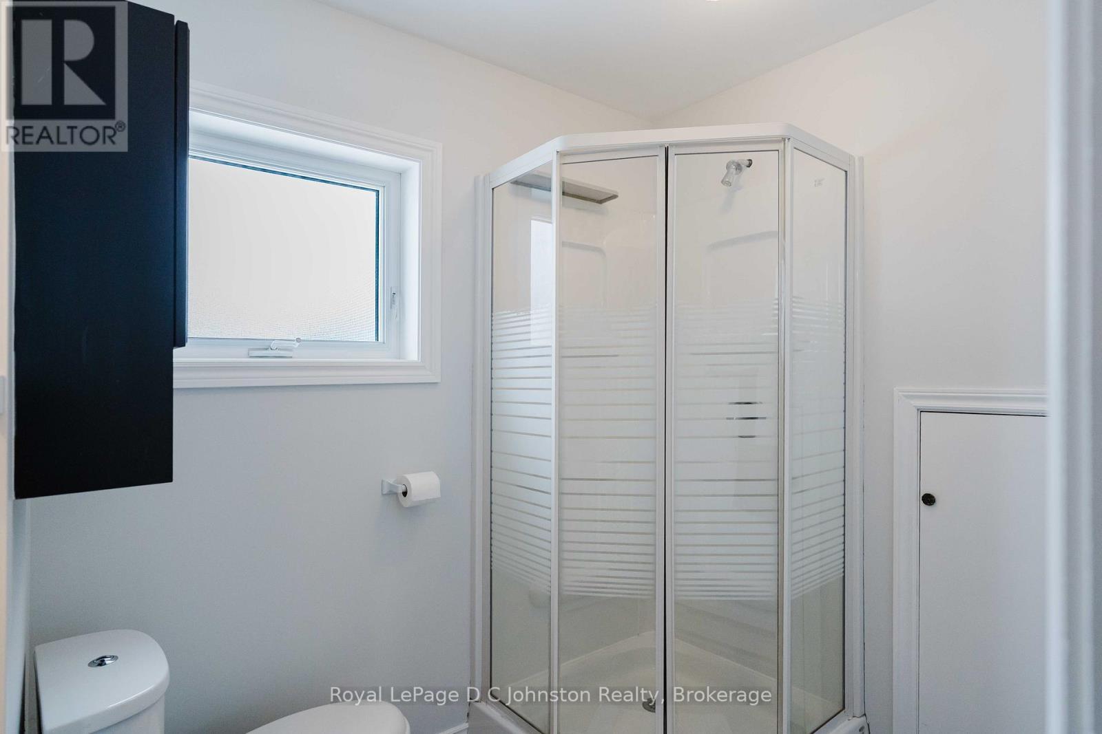 












33 ALICE STREET

,
South Bruce Peninsula,




Ontario
N0H1A0

