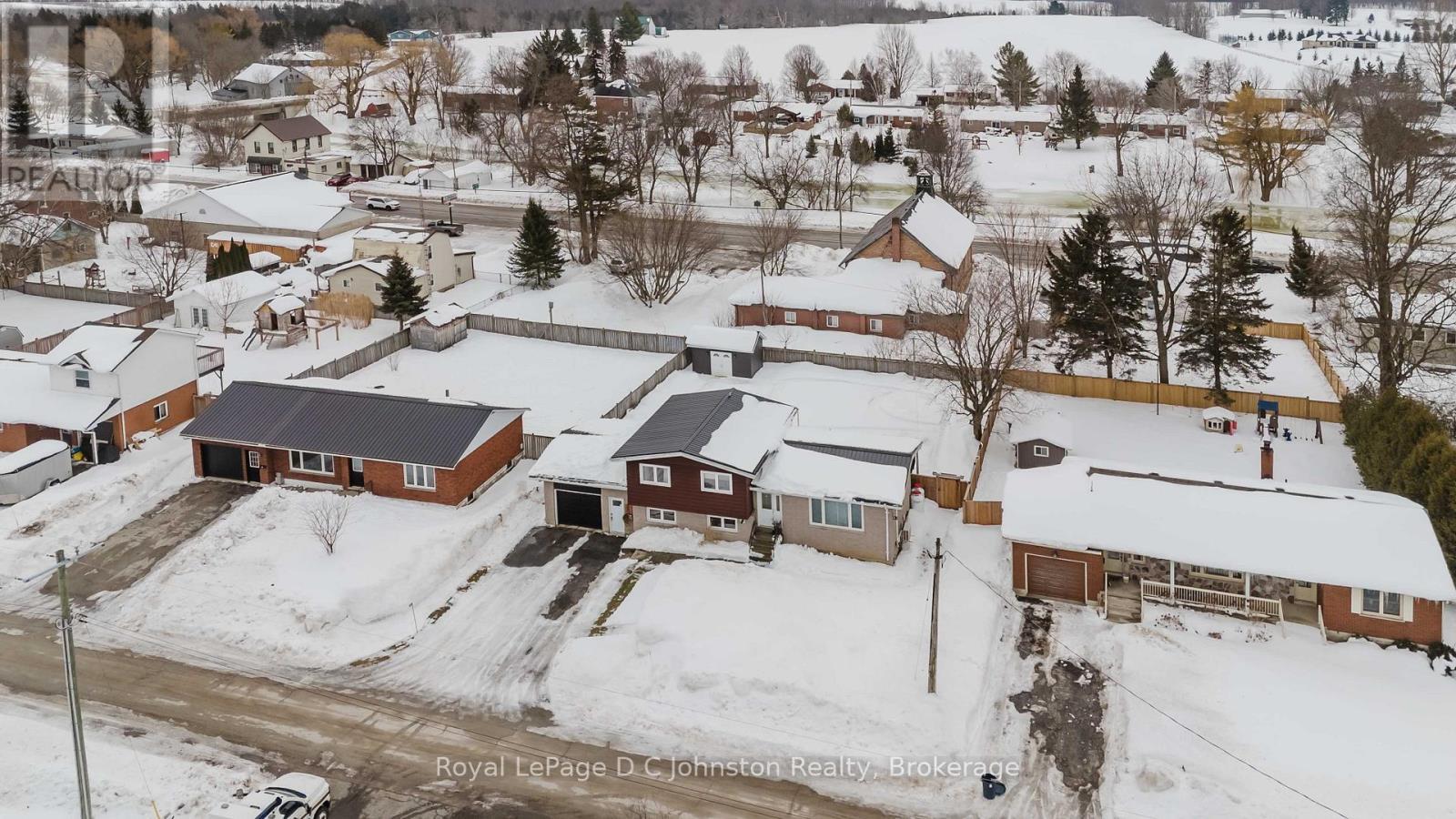 












33 ALICE STREET

,
South Bruce Peninsula,




Ontario
N0H1A0

