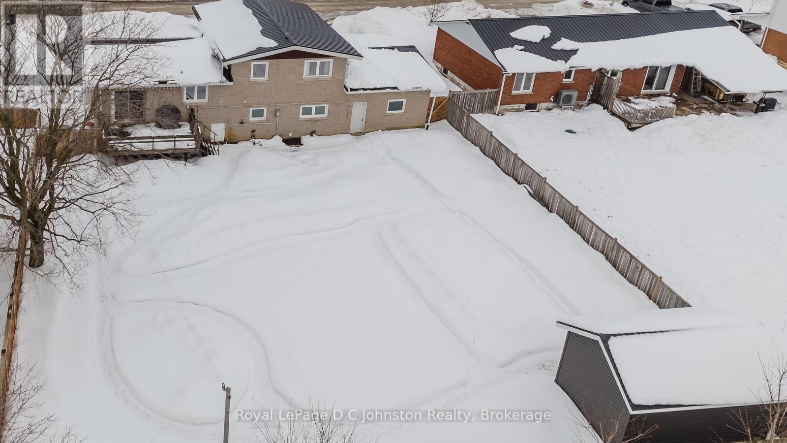 












33 ALICE STREET

,
South Bruce Peninsula,




Ontario
N0H1A0

