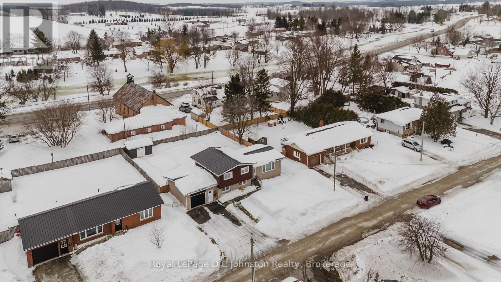 












33 ALICE STREET

,
South Bruce Peninsula,




Ontario
N0H1A0

