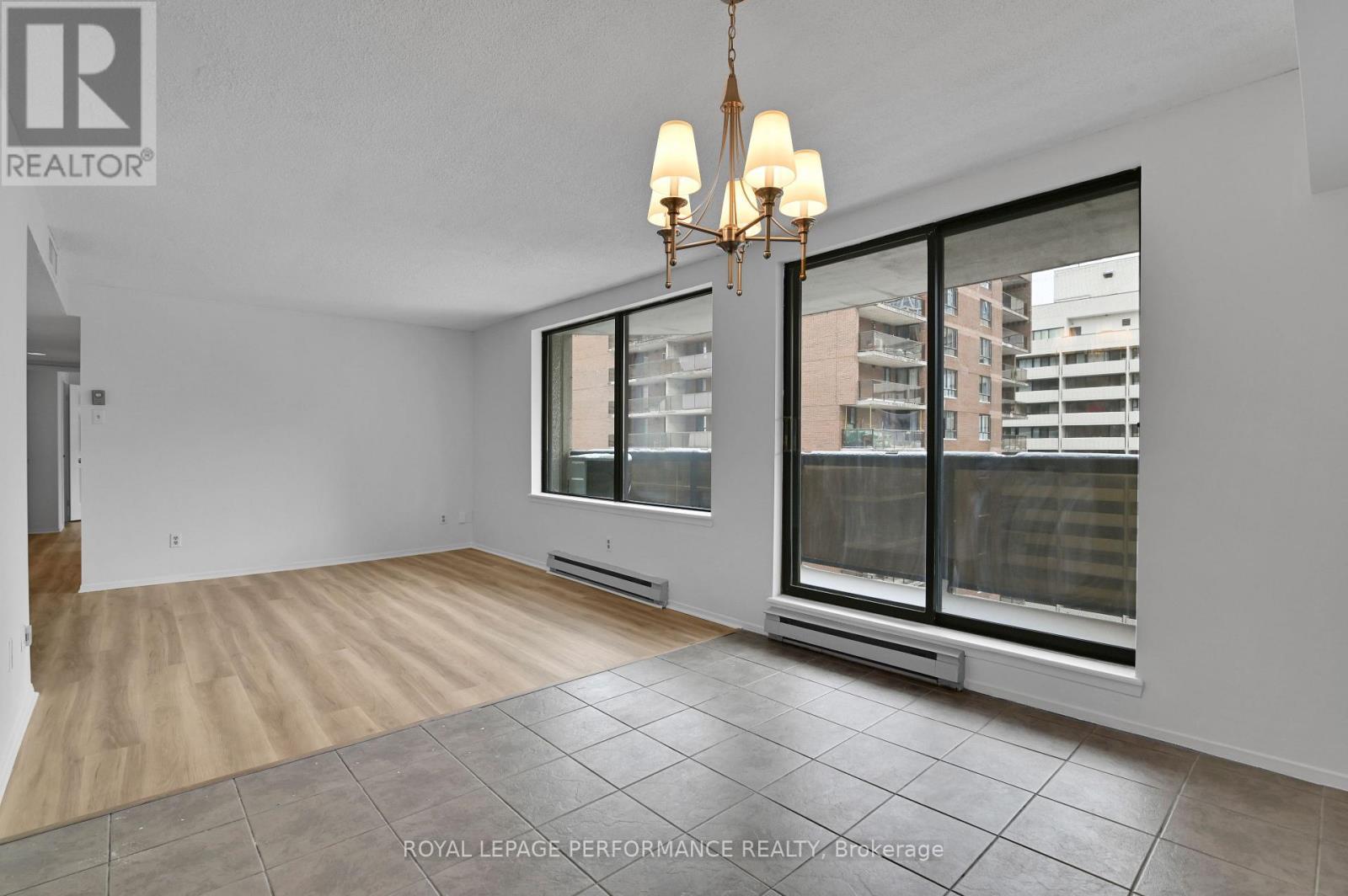 












1701 - 470 LAURIER AVENUE W

,
Ottawa,




Ontario
K1R7W9

