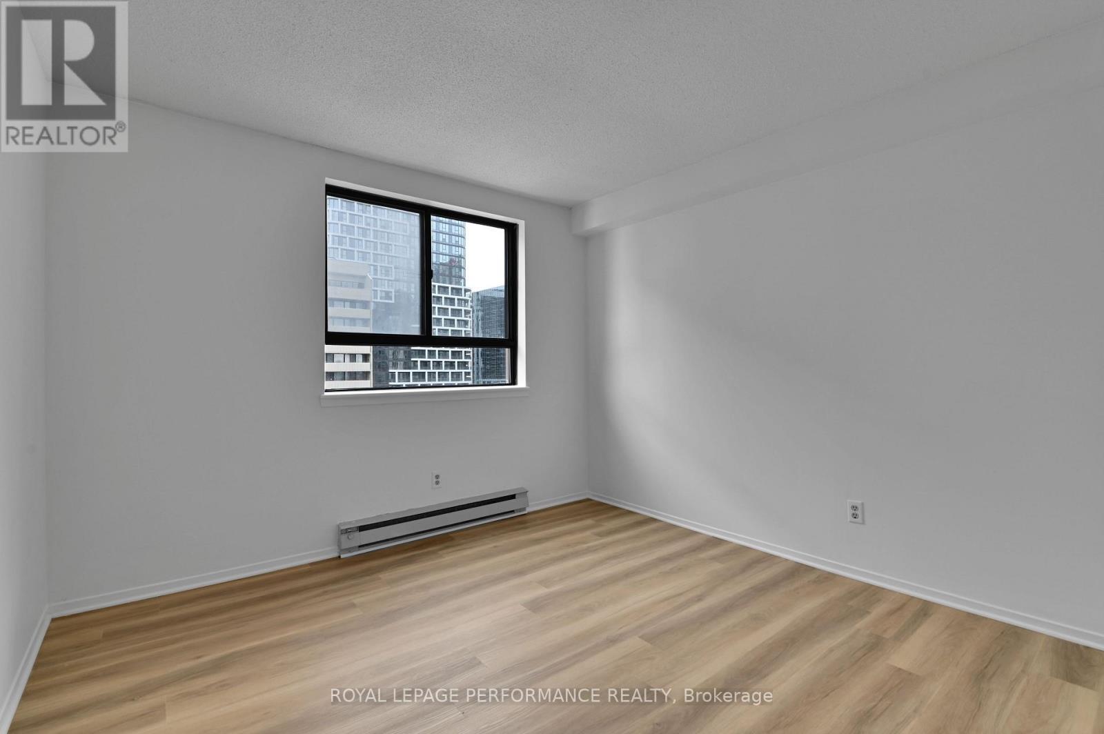 












1701 - 470 LAURIER AVENUE W

,
Ottawa,




Ontario
K1R7W9


