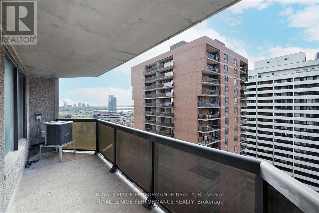 












1701 - 470 LAURIER AVENUE W

,
Ottawa,




Ontario
K1R7W9

