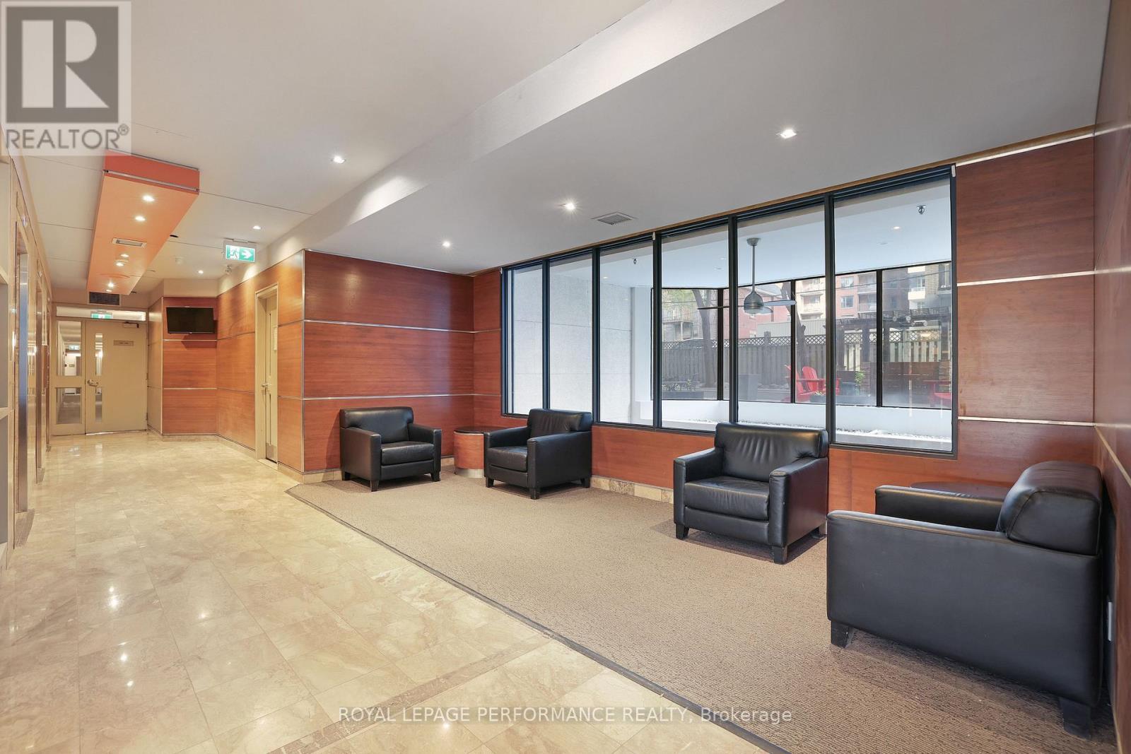 












1701 - 470 LAURIER AVENUE W

,
Ottawa,




Ontario
K1R7W9

