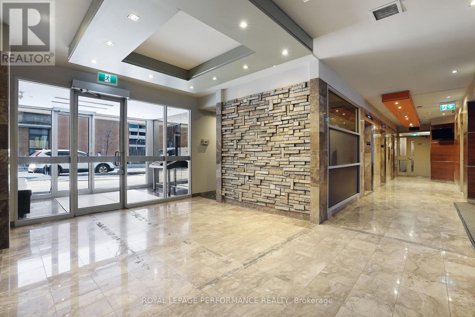 












1701 - 470 LAURIER AVENUE W

,
Ottawa,




Ontario
K1R7W9


