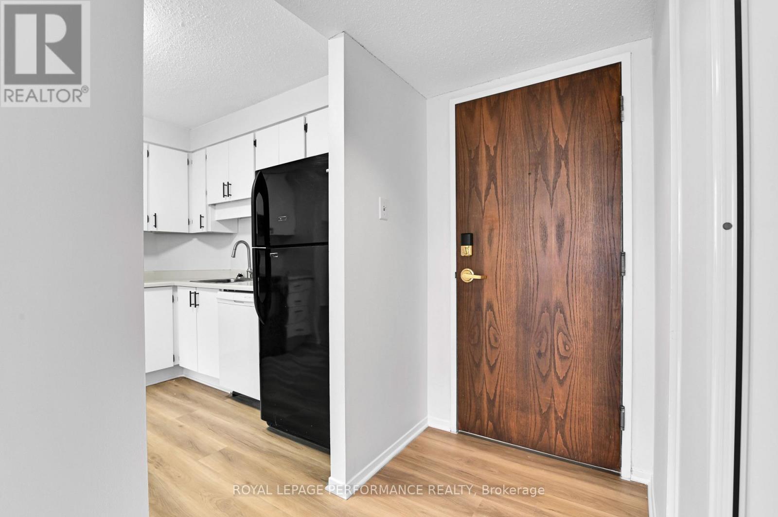 












1701 - 470 LAURIER AVENUE W

,
Ottawa,




Ontario
K1R7W9

