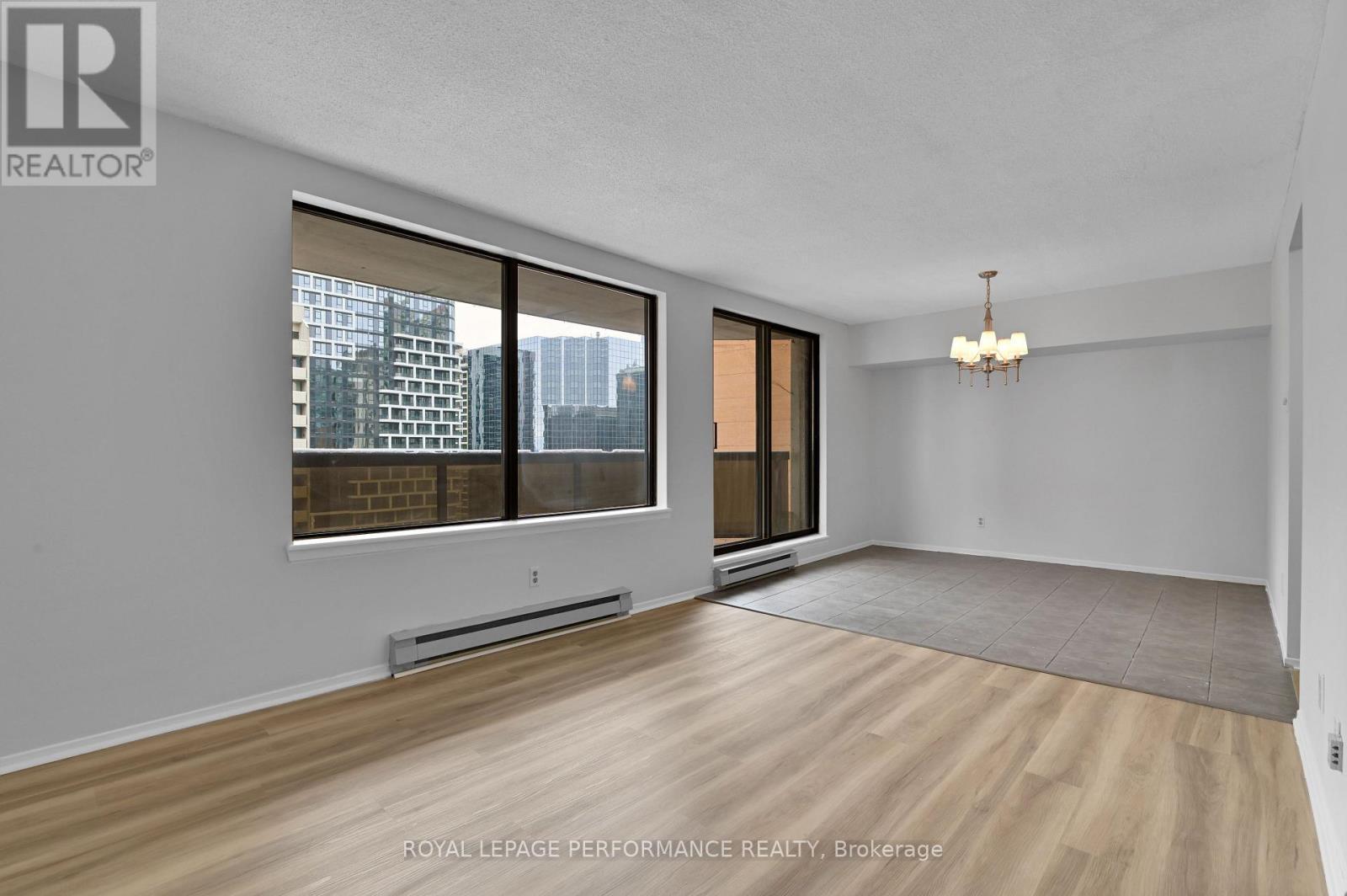 












1701 - 470 LAURIER AVENUE W

,
Ottawa,




Ontario
K1R7W9

