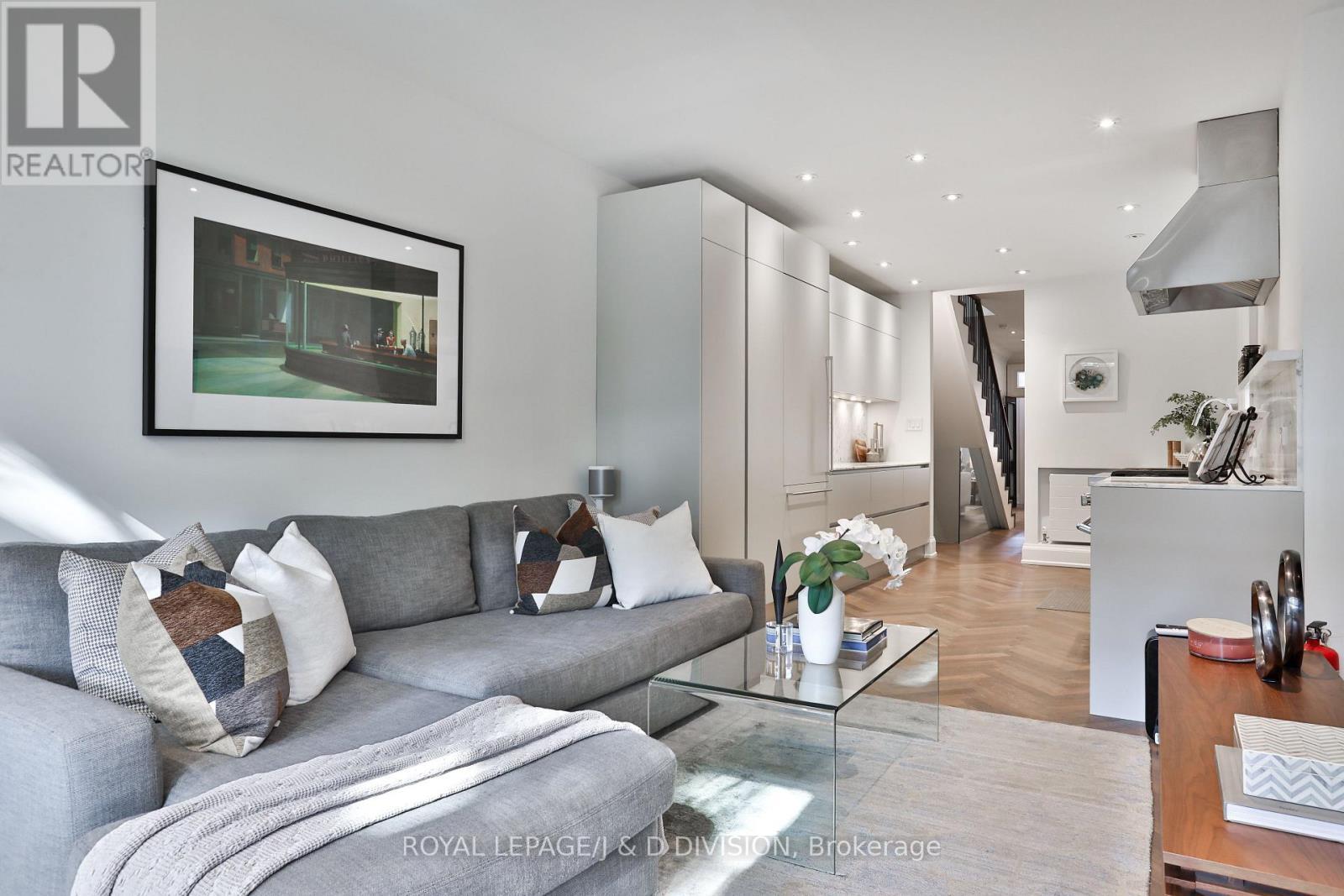 












69 SULLIVAN STREET

,
Toronto,




Ontario
M5T1C2

