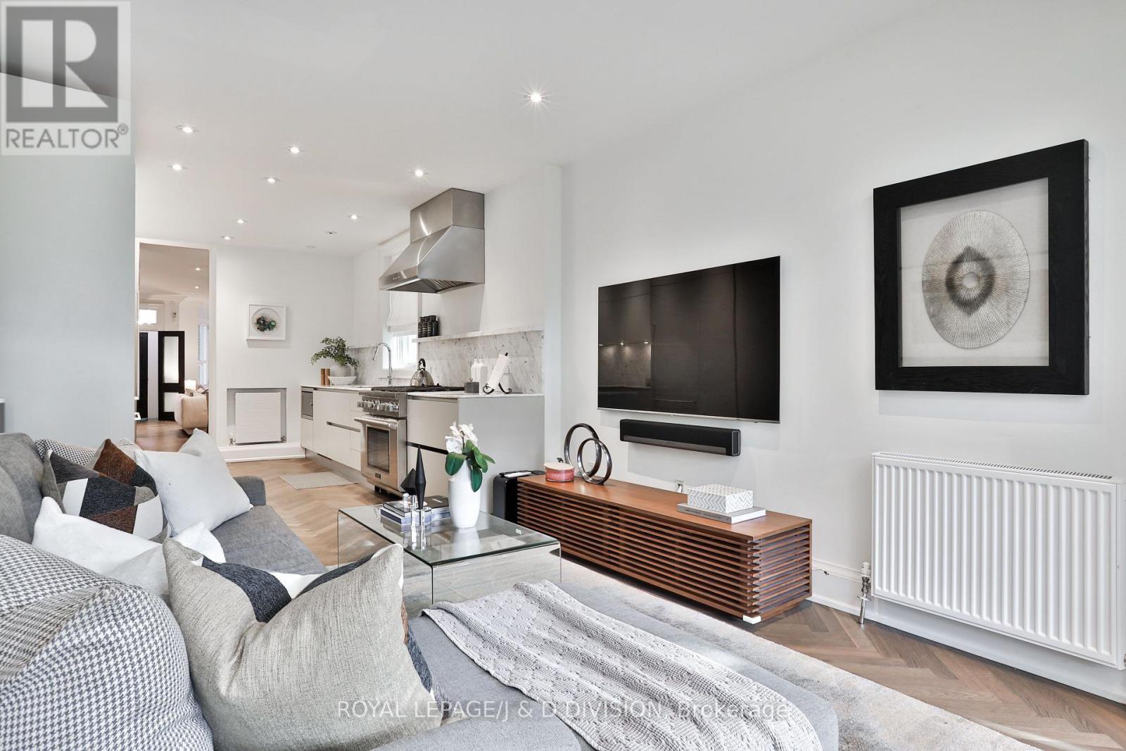 












69 SULLIVAN STREET

,
Toronto,




Ontario
M5T1C2

