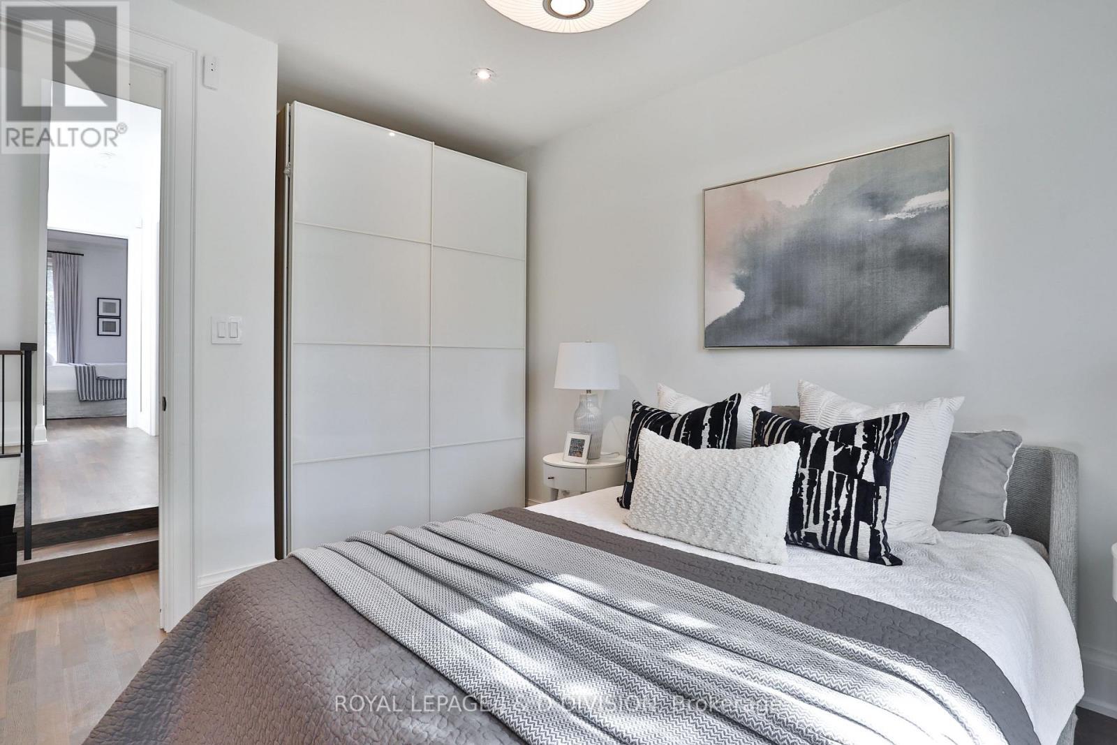 












69 SULLIVAN STREET

,
Toronto,




Ontario
M5T1C2

