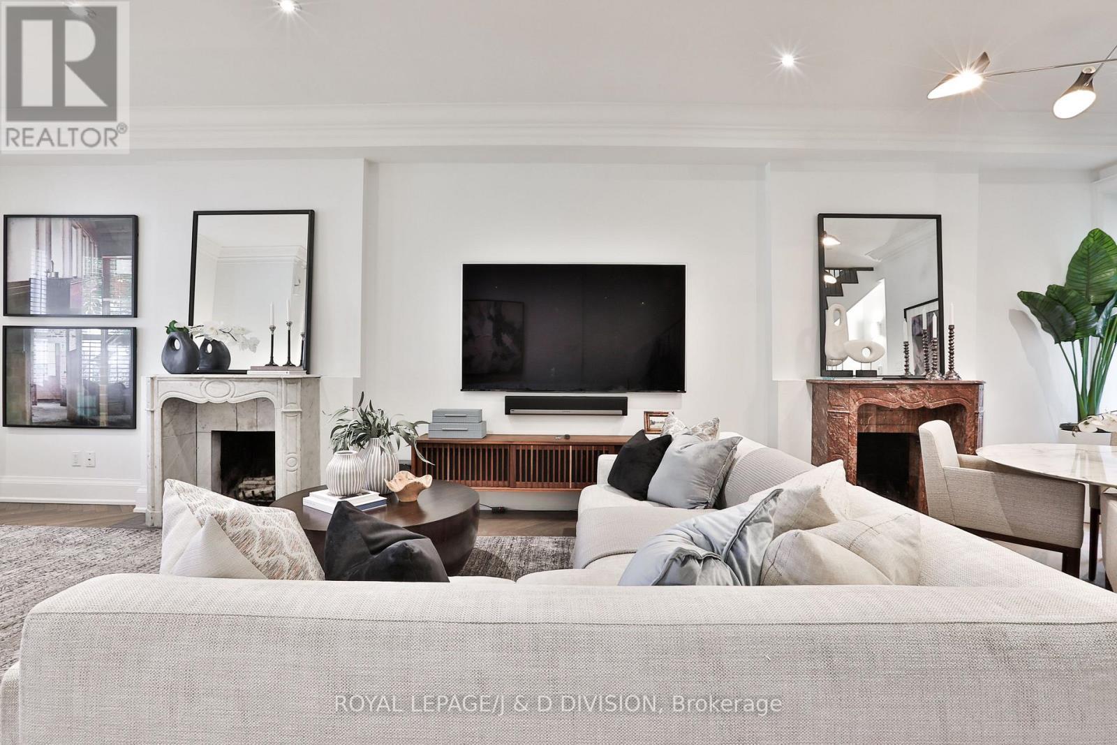 












69 SULLIVAN STREET

,
Toronto,




Ontario
M5T1C2

