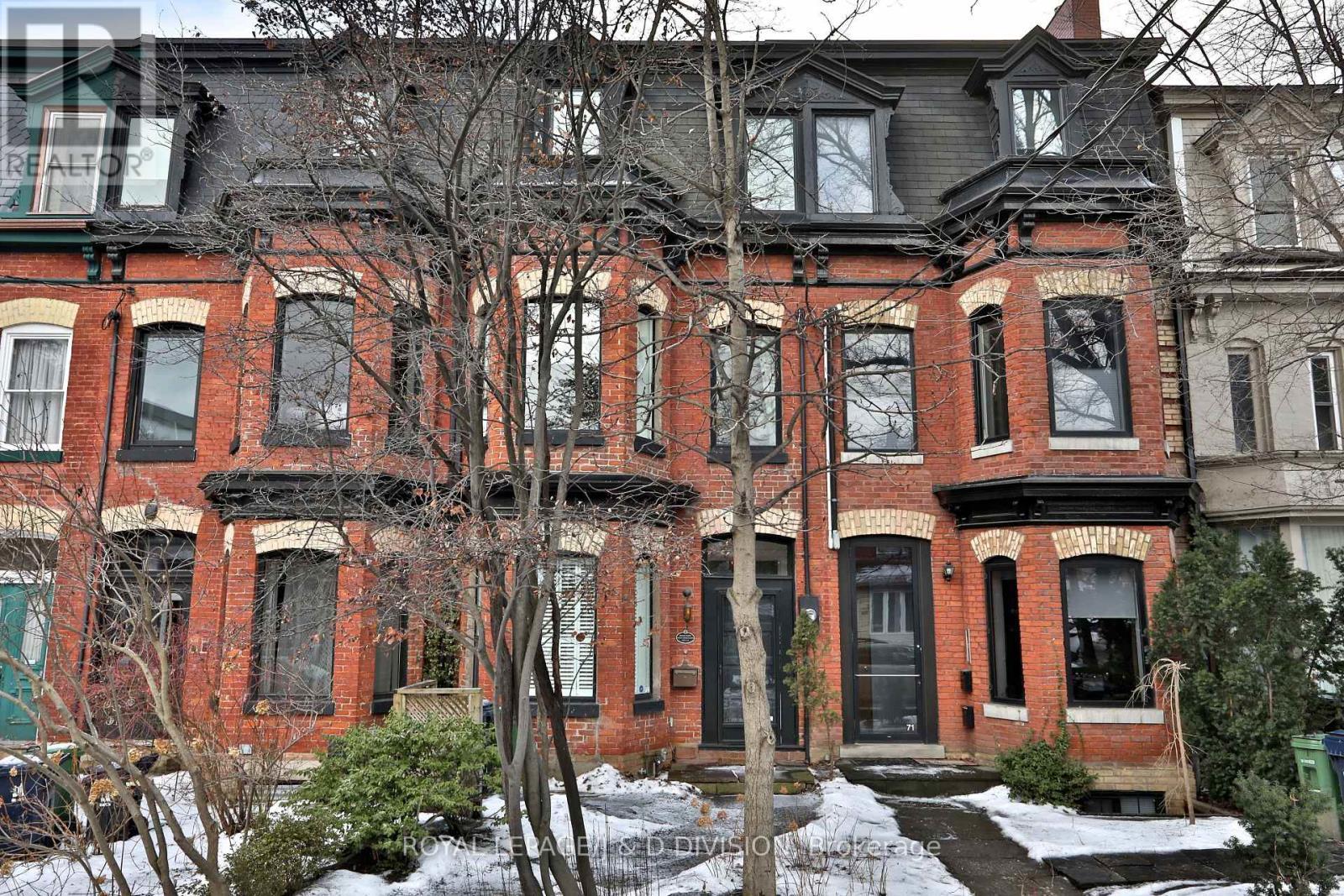 












69 SULLIVAN STREET

,
Toronto,




Ontario
M5T1C2

