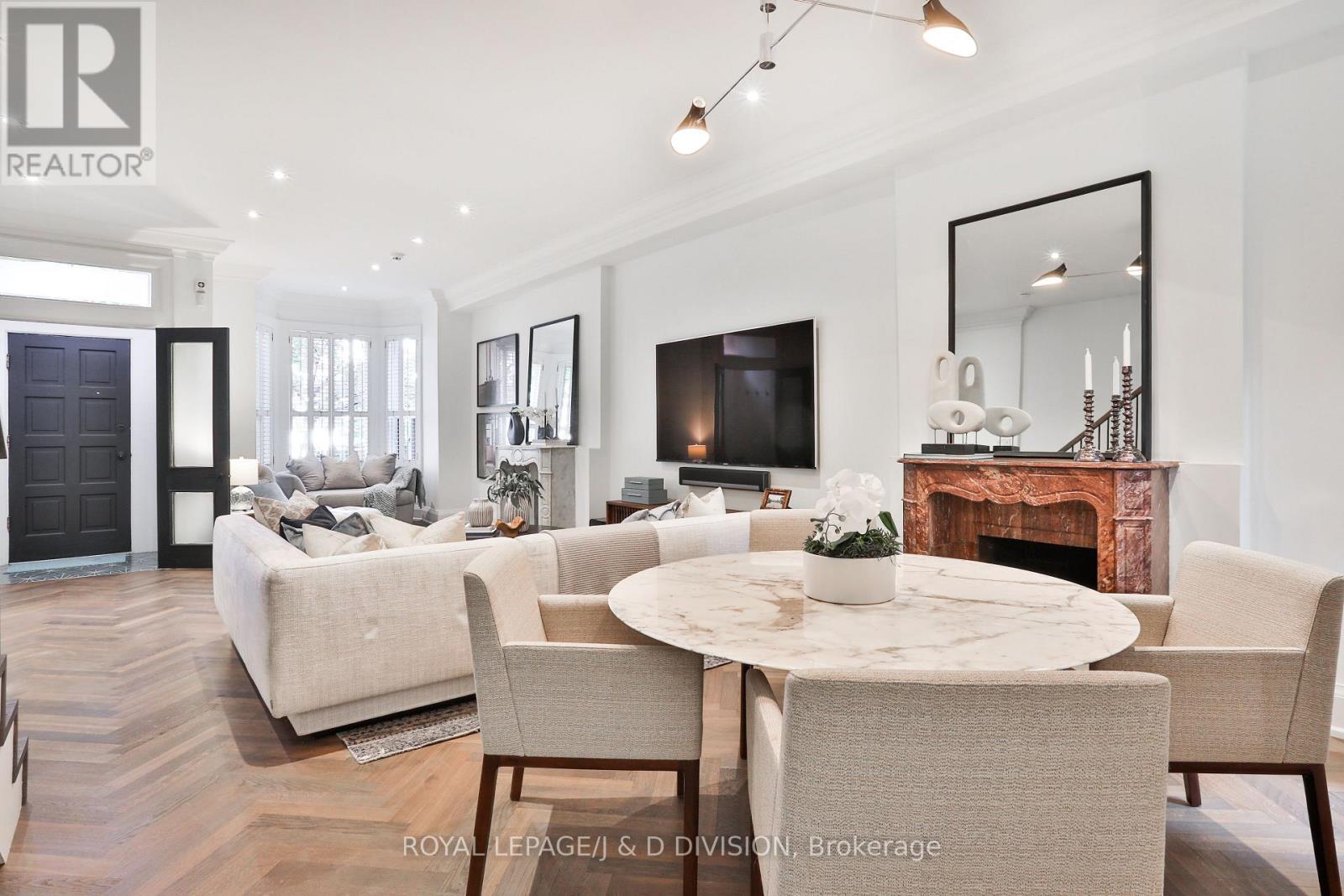 












69 SULLIVAN STREET

,
Toronto,




Ontario
M5T1C2

