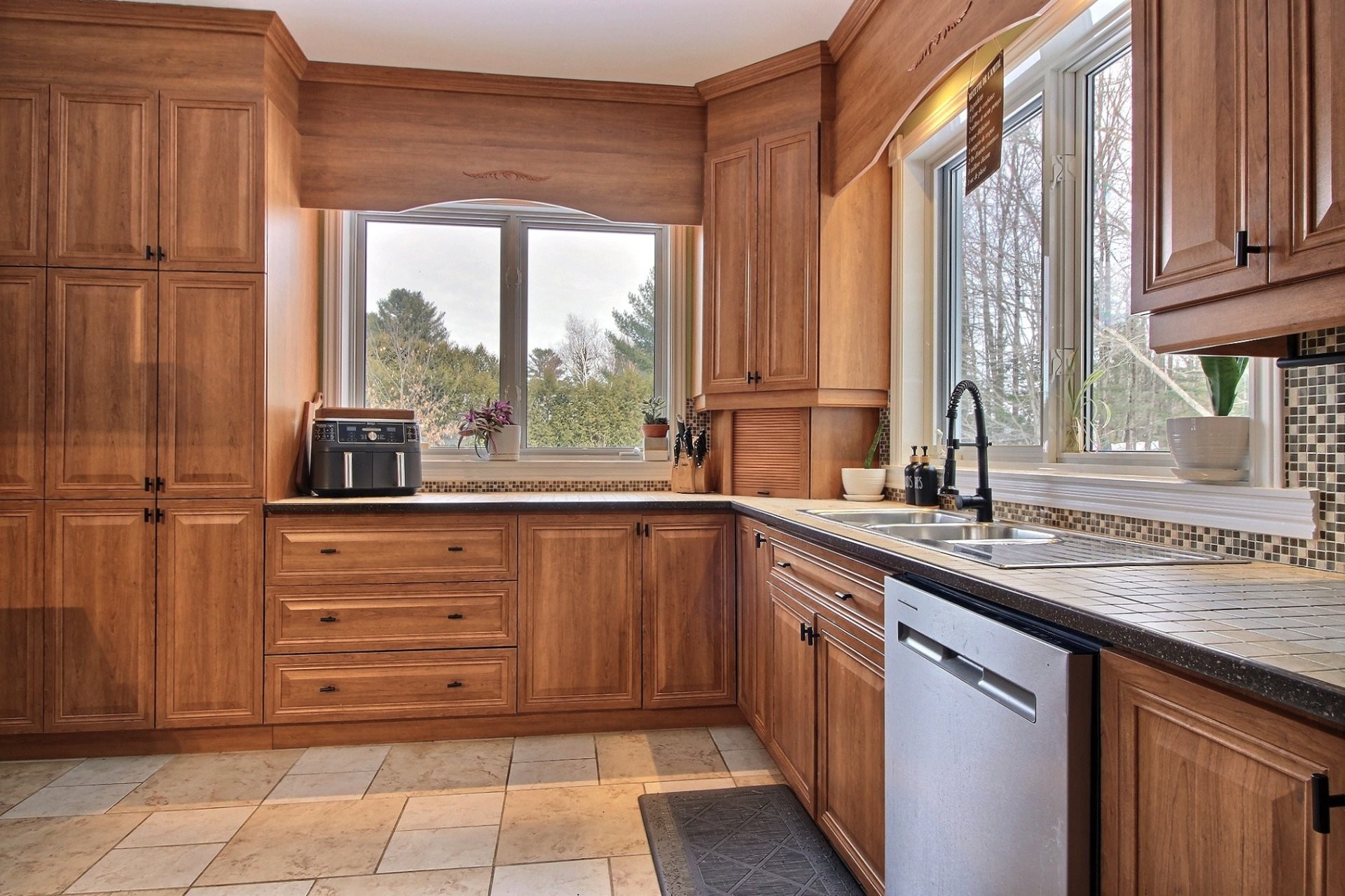 









1800


Route 337

,
Sainte-Julienne,




QC
J0K2T0

