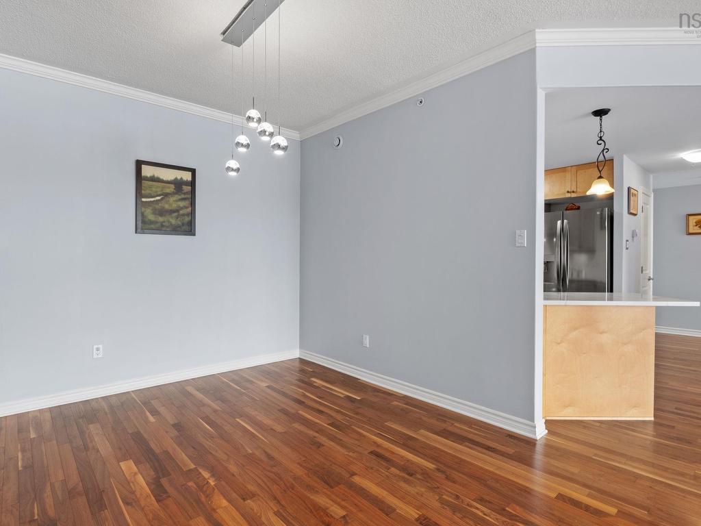 












306 77 Russell Lake

,
Dartmouth,




NS
B2W 6R8

