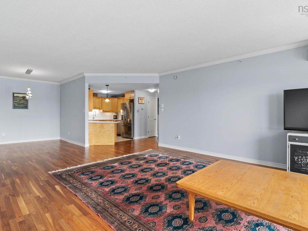 












306 77 Russell Lake

,
Dartmouth,




NS
B2W 6R8


