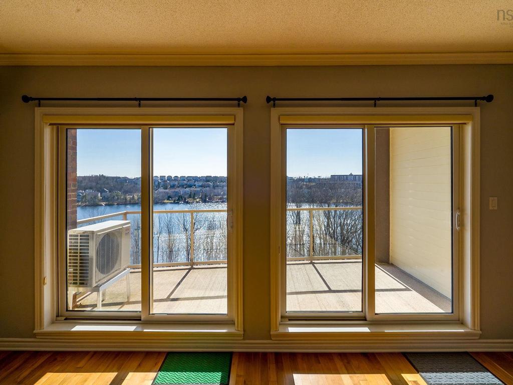 












306 77 Russell Lake

,
Dartmouth,




NS
B2W 6R8


