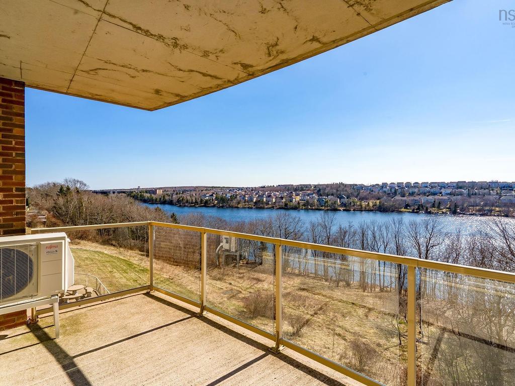












306 77 Russell Lake

,
Dartmouth,




NS
B2W 6R8

