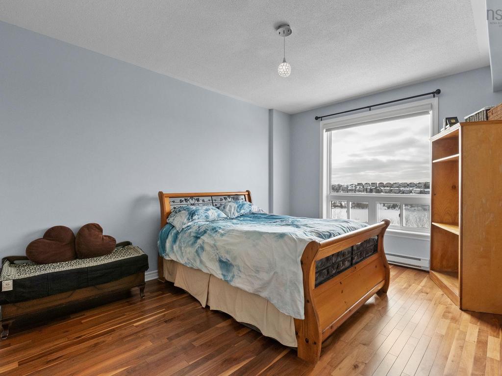 












306 77 Russell Lake

,
Dartmouth,




NS
B2W 6R8

